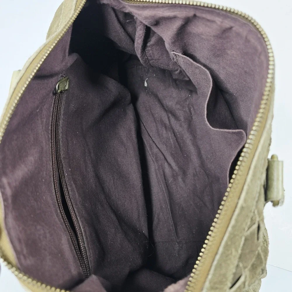 The Unbranded Brand please check